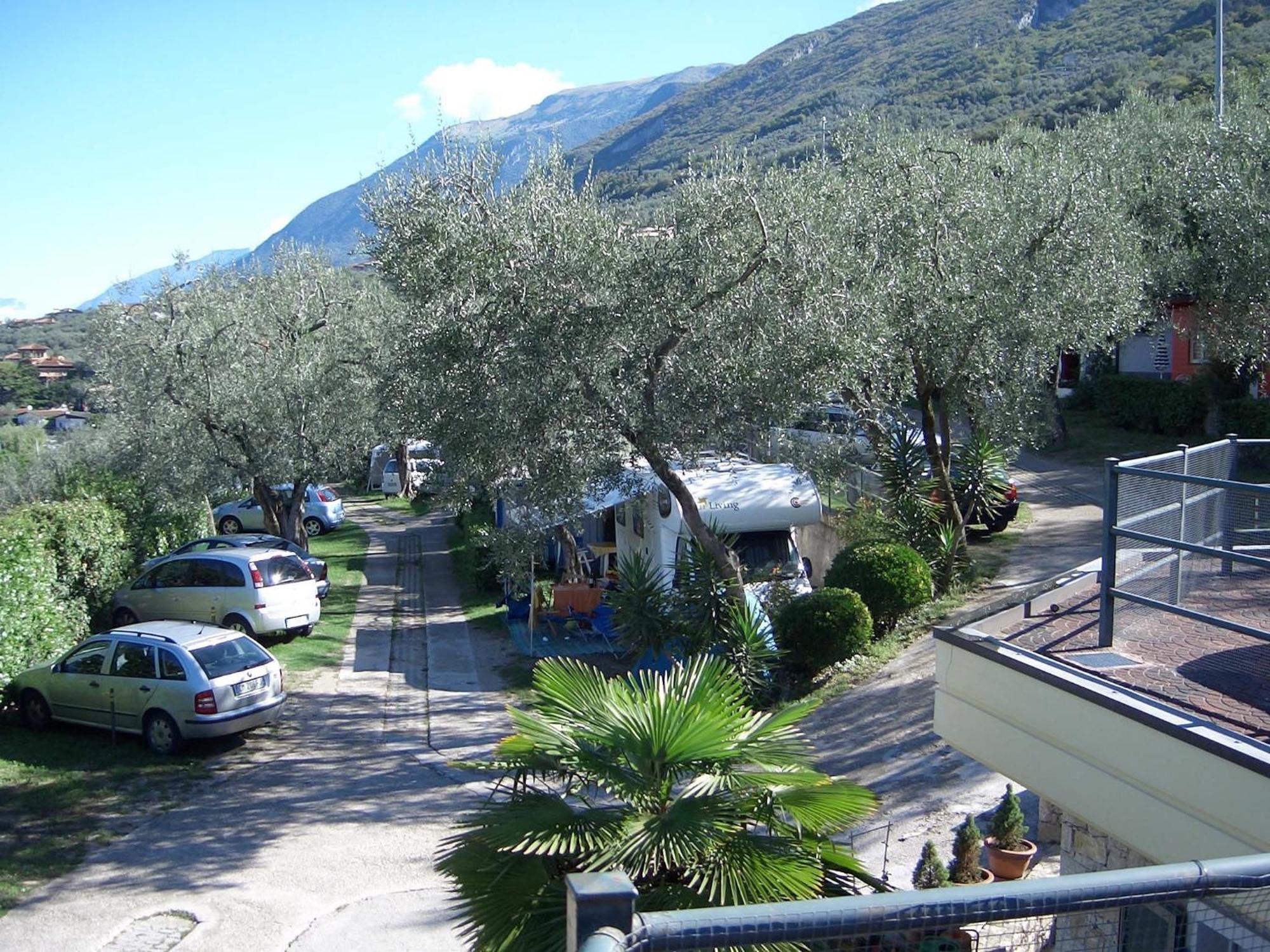 Aquacamp Hotel Brenzone sul Garda Bagian luar foto