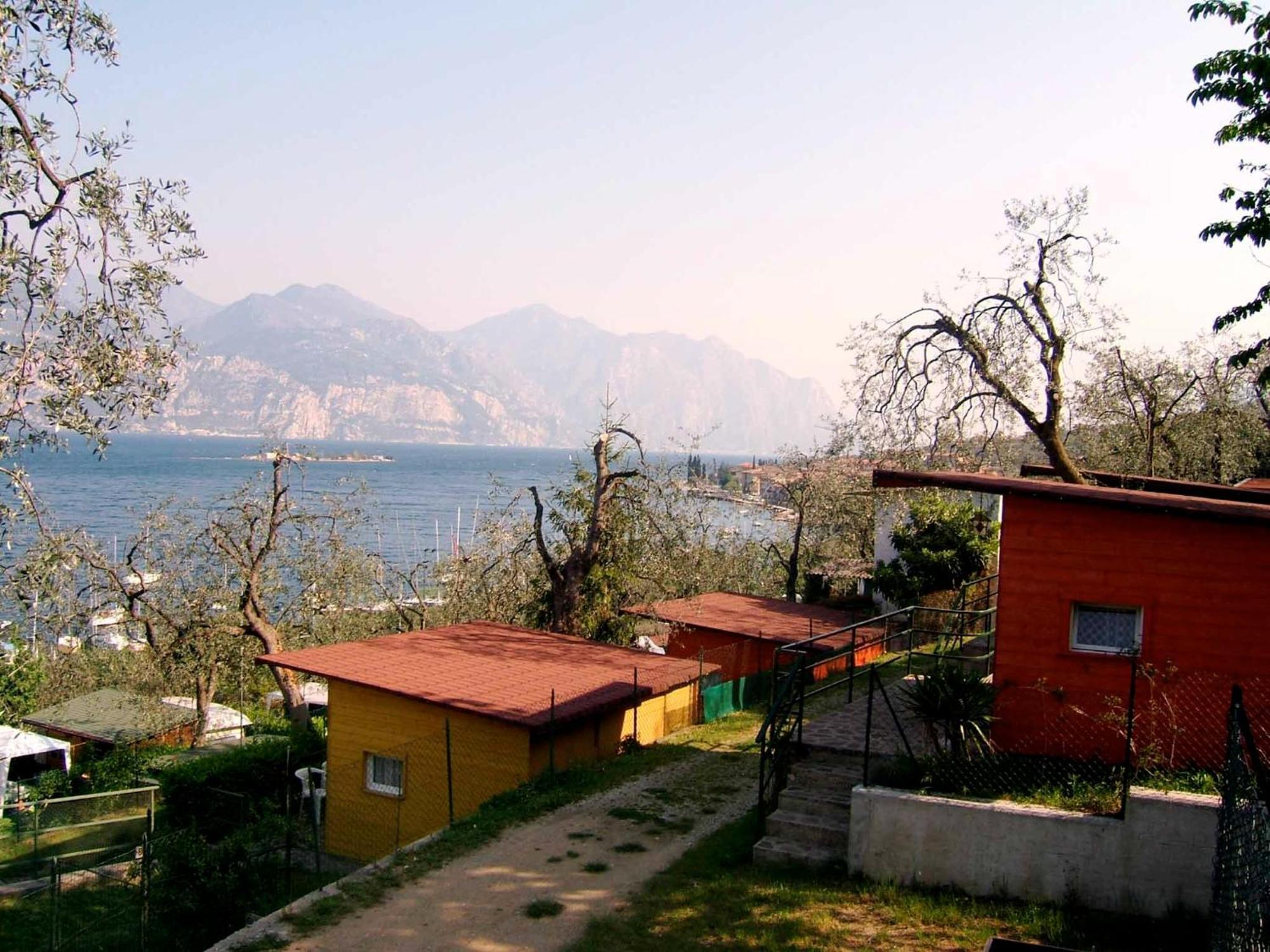 Aquacamp Hotel Brenzone sul Garda Bagian luar foto