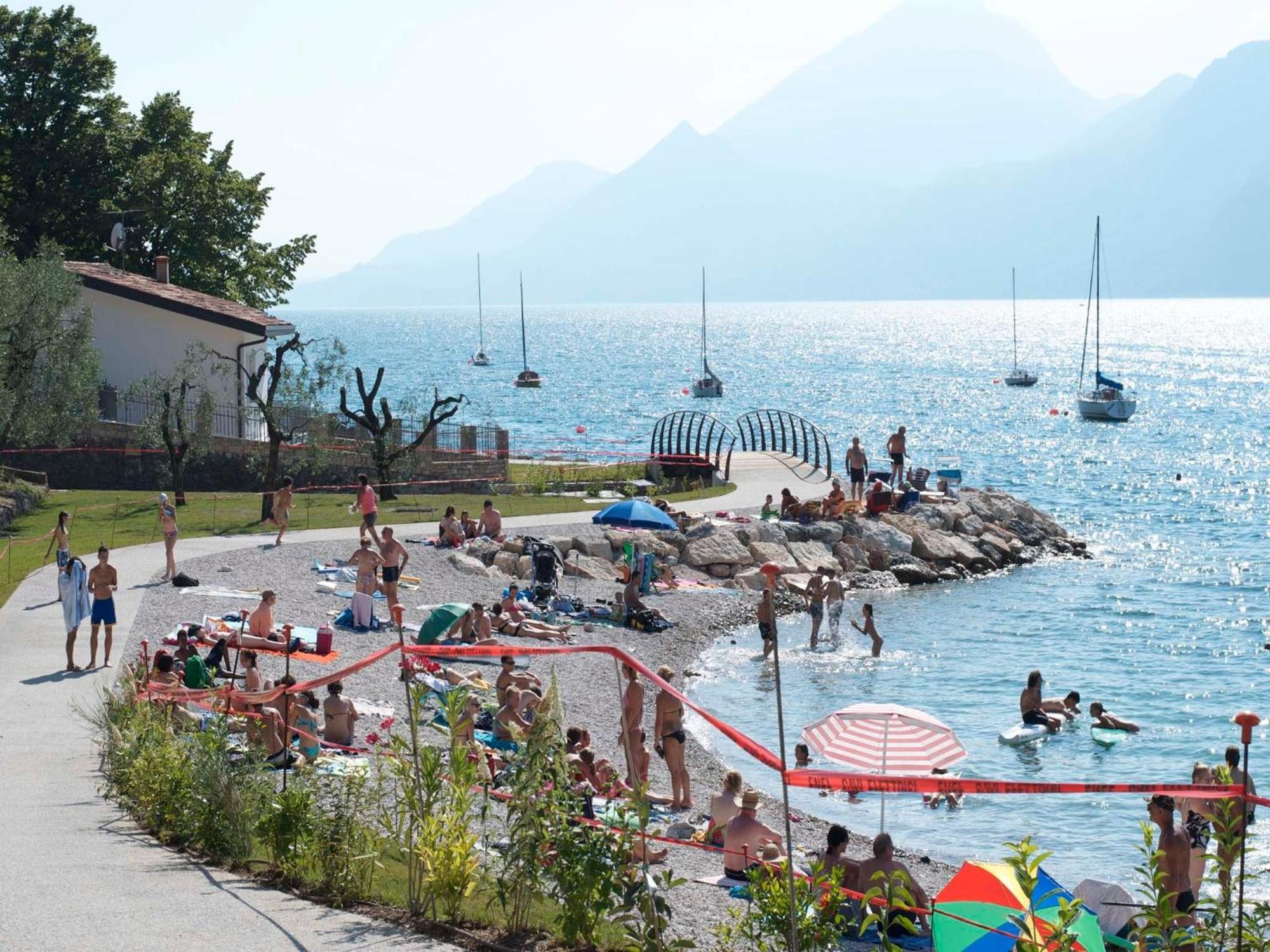 Aquacamp Hotel Brenzone sul Garda Bagian luar foto