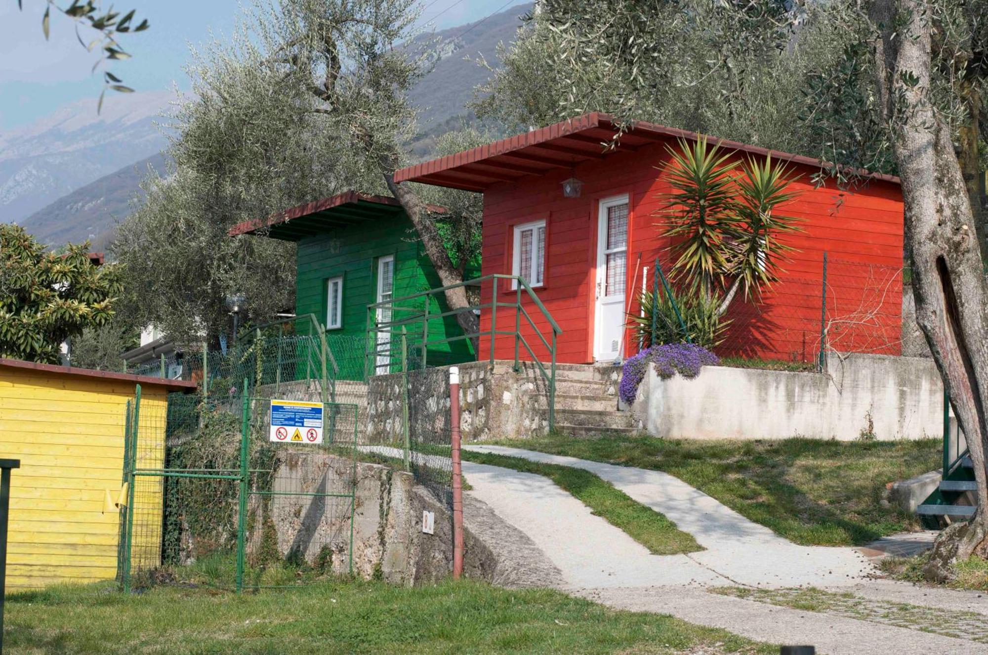 Aquacamp Hotel Brenzone sul Garda Bagian luar foto