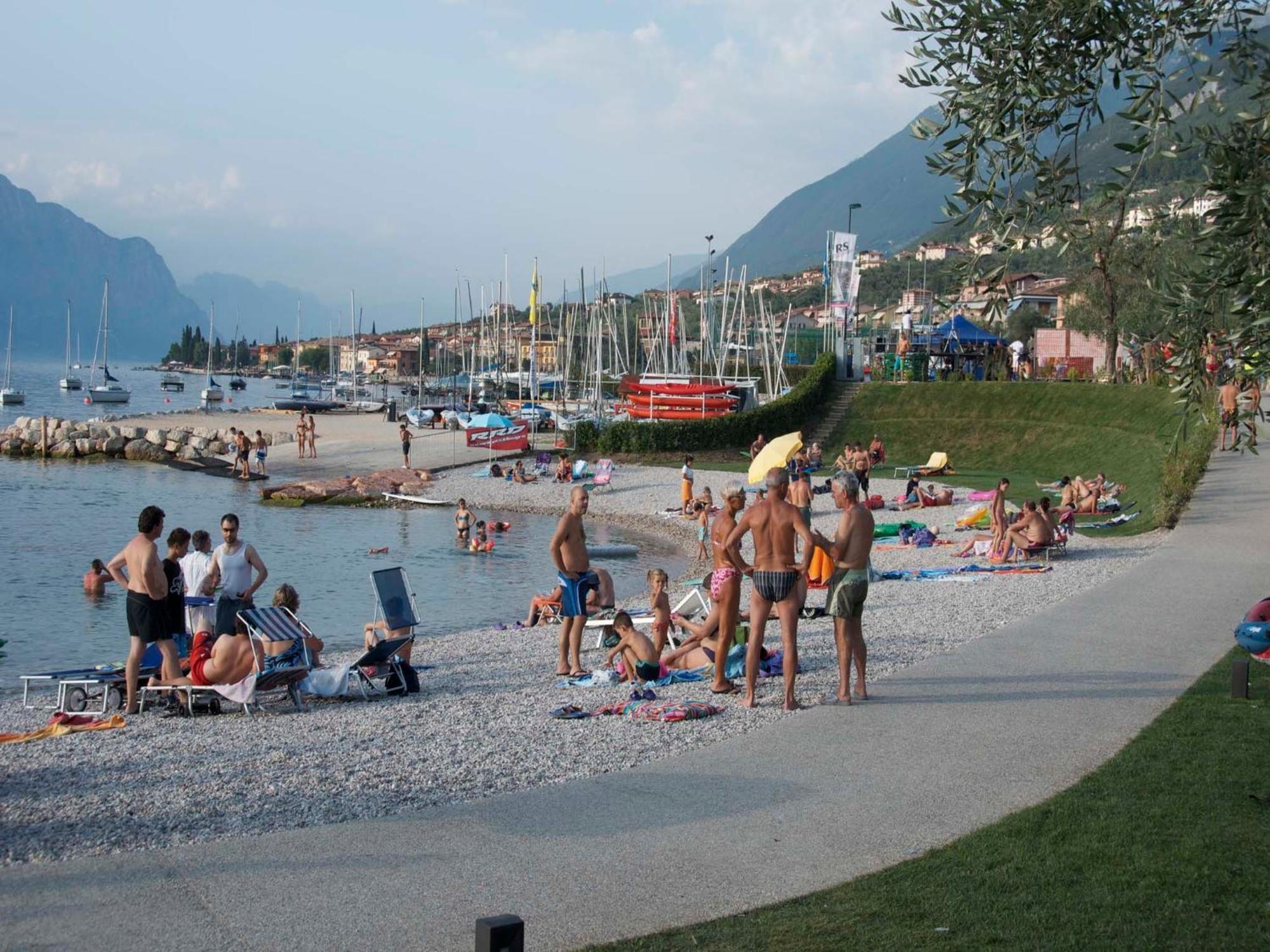 Aquacamp Hotel Brenzone sul Garda Bagian luar foto